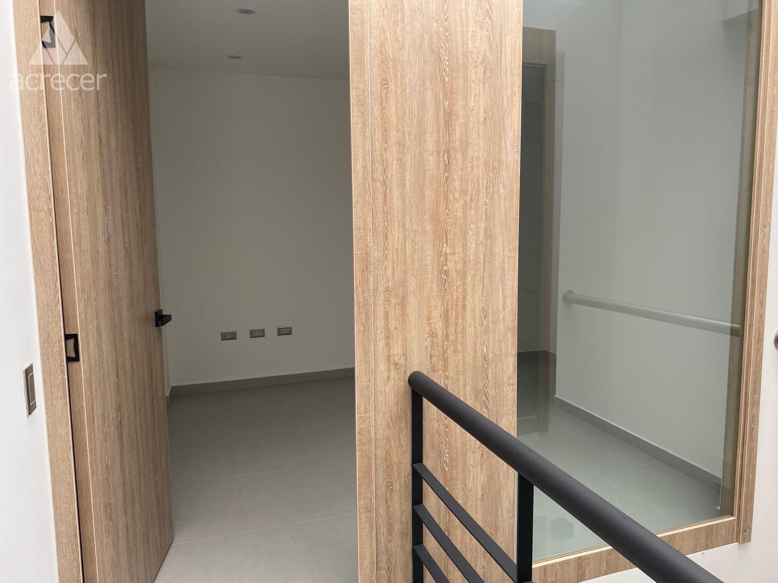 Oficina en arriendo Antioquia La Ceja Centro 11 m2 Habitaciones 0 Baños 0 Garajes 0 Precio $1300000