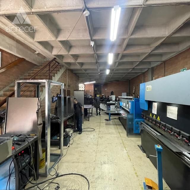 Bodega en venta Antioquia Medellín Colombia 372 m2 Habitaciones 0 Baños 6 Garajes 0 Precio $2750000000