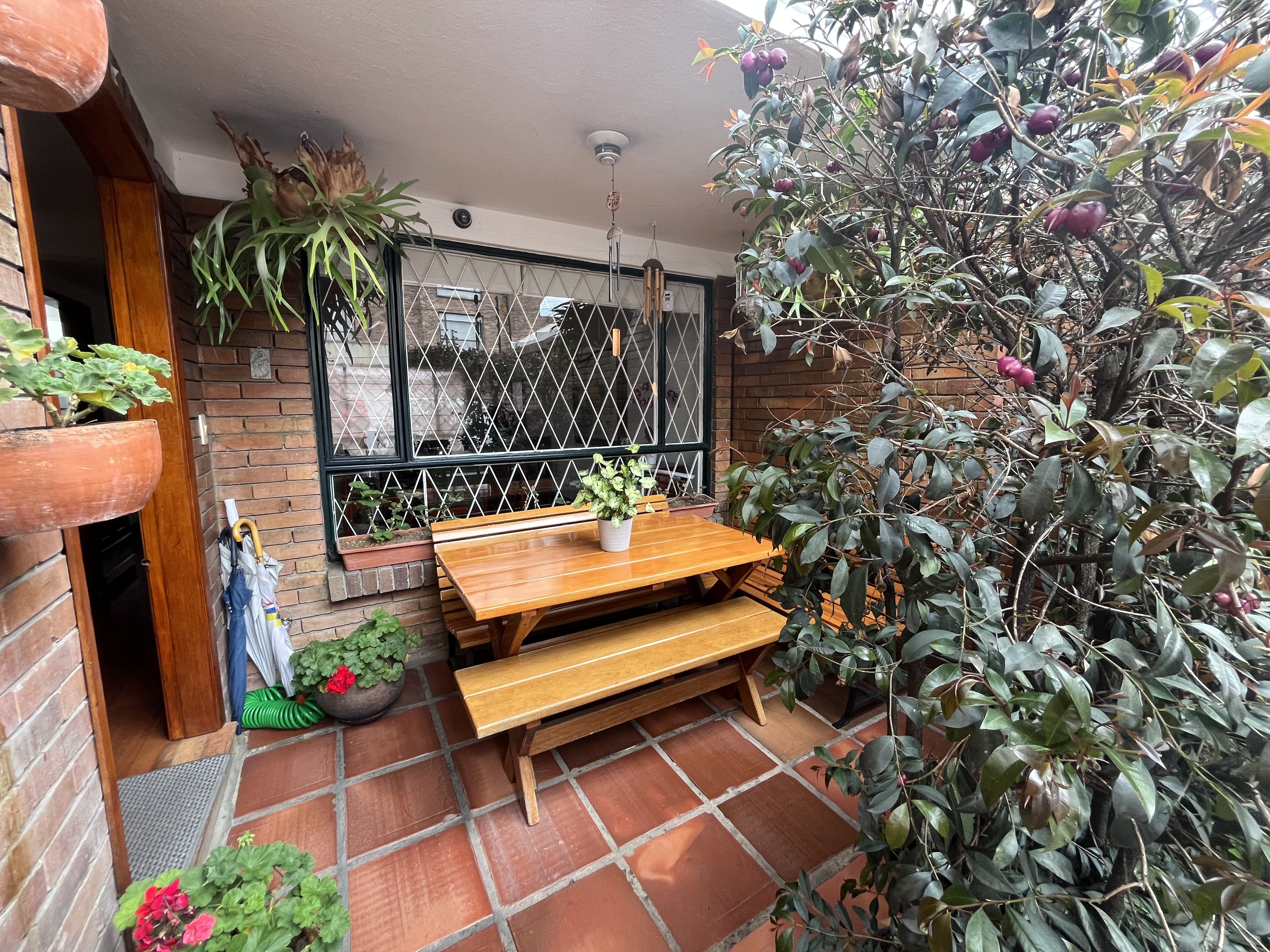 Casa en venta Cundinamarca Bogotá El Contador 185 m2 Habitaciones 4 Baños 3 Garajes 1 Precio $1000000000