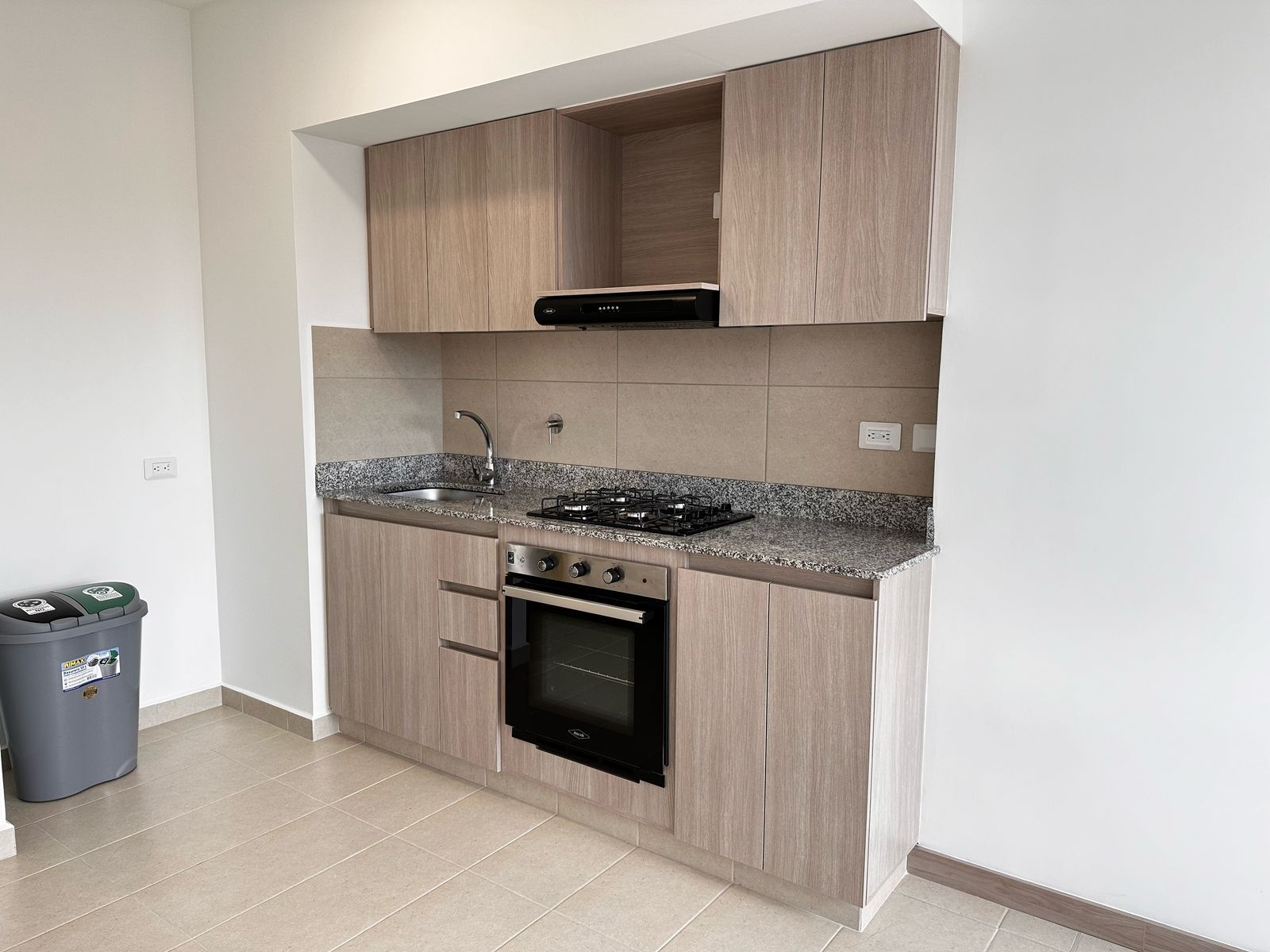 Apartaestudio en venta Antioquia Rionegro El Porvenir 42 m2 Habitaciones 1 Baños 2 Garajes 0 Precio $380000000