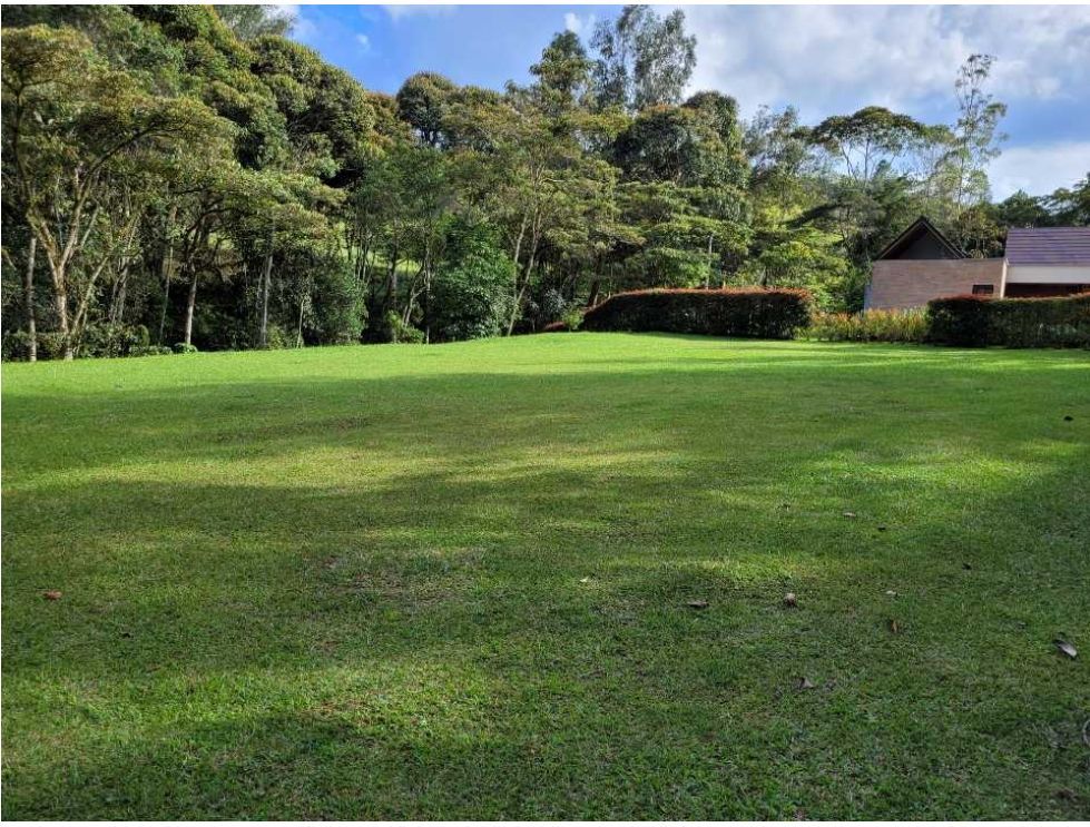 Lote en venta Antioquia El Retiro El Retiro 2041 m2 Habitaciones 0 Baños 0 Garajes 0 Precio $750000000