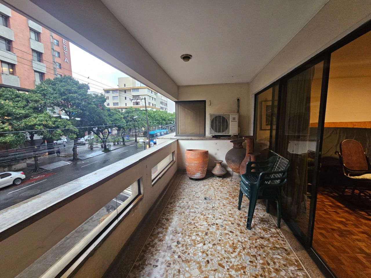 Apartamento en venta Valle Del Cauca Cali Granada 168 m2 Habitaciones 3 Baños 3 Garajes 2 Precio $388000000