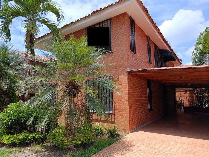 Casa en venta Valle Del Cauca Jamundí Cr Castillo La Herreria Ii 224 m2 Habitaciones 6 Baños 4 Garajes 3 Precio $520000000