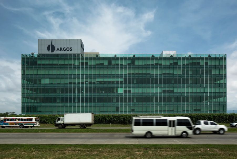 Oficina en arriendo o venta Cundinamarca Bogotá Ciudad Salitre Nor-oriental 146 m2 Habitaciones 0 Baños 2 Garajes 3 Precio venta $1690000000 Precio arriendo $15884310