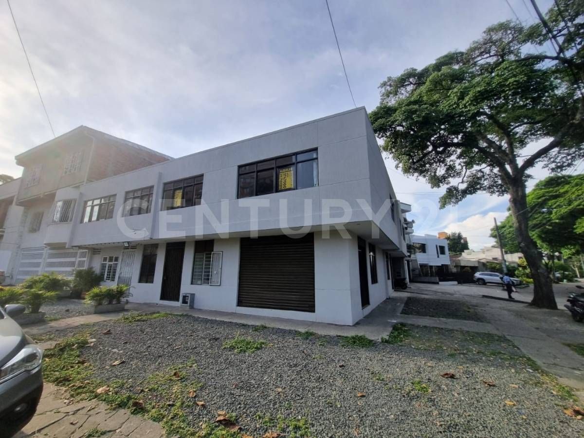 Oficina en arriendo Valle Del Cauca Cali La Flora 175 m2 Habitaciones 0 Baños 2 Garajes 1 Precio $3300000