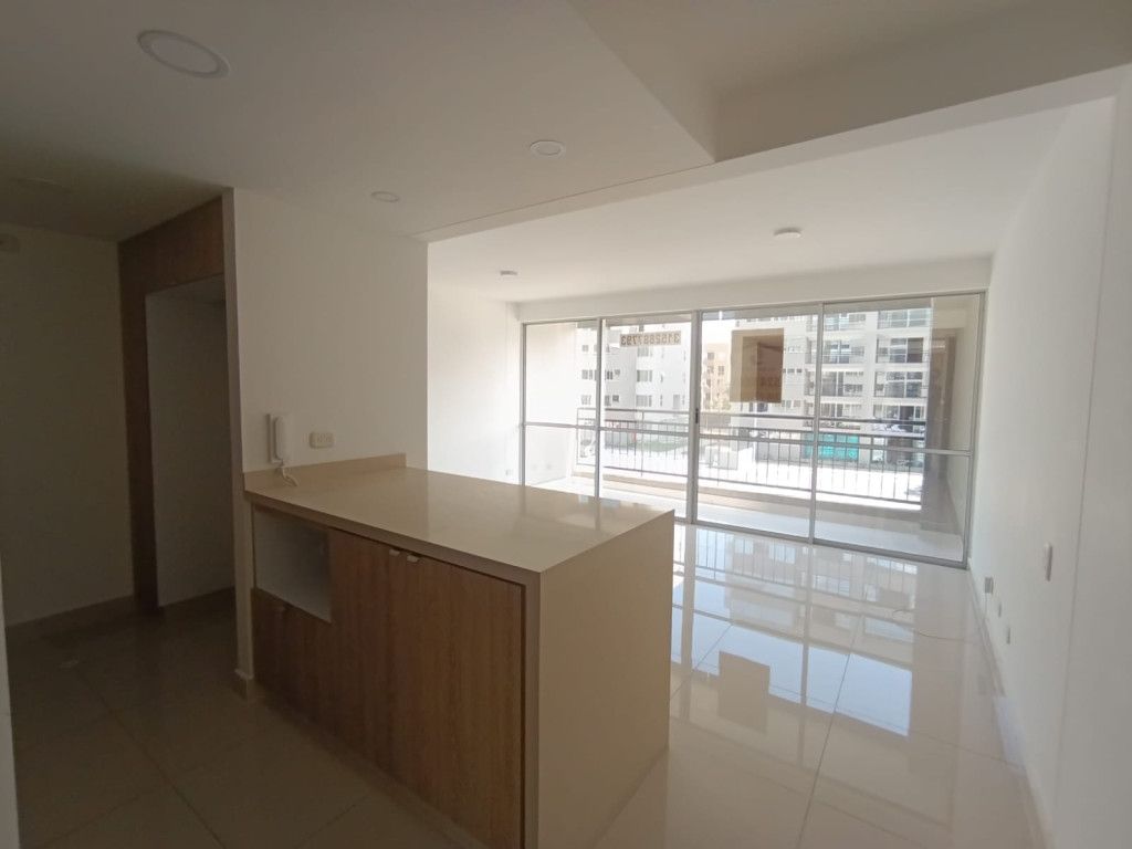 Apartamento en arriendo Valle Del Cauca Cali Conjunto Residencial Teka 82 m2 Habitaciones 3 Baños 2 Garajes 2 Precio $2100000