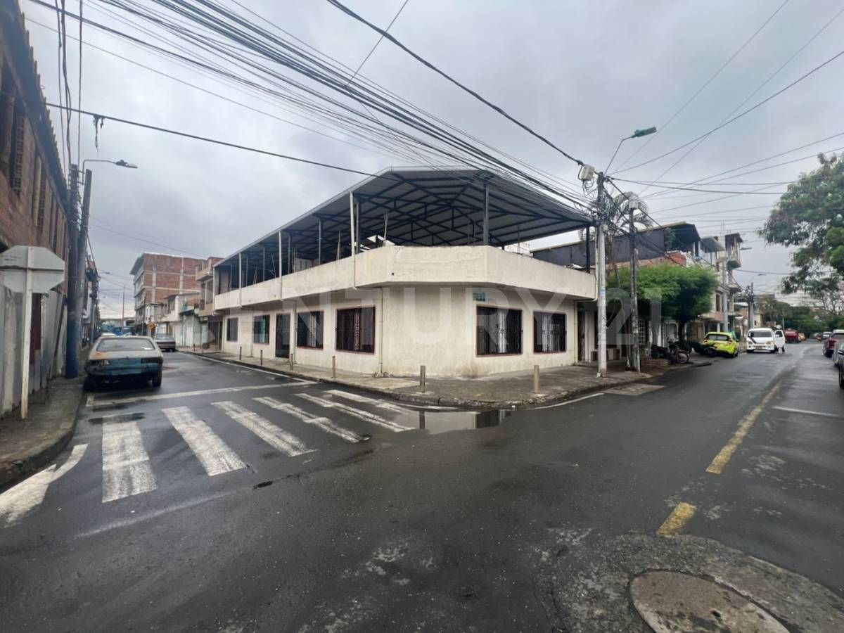 Casa en venta Valle Del Cauca Cali Chapinero 200 m2 Habitaciones 4 Baños 2 Garajes 0 Precio $380000000