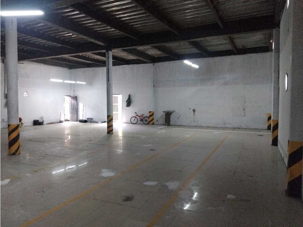 Bodega en arriendo Caldas Manizales Manizales 300 m2 Habitaciones 0 Baños 2 Garajes 1 Precio $6600000