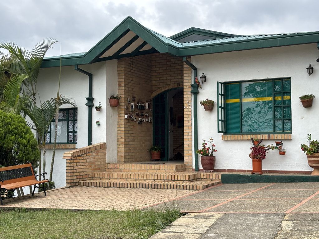 Finca en venta Cundinamarca La Vega La Vega 301 m2 Habitaciones 6 Baños 4 Garajes 3 Precio $1800000000