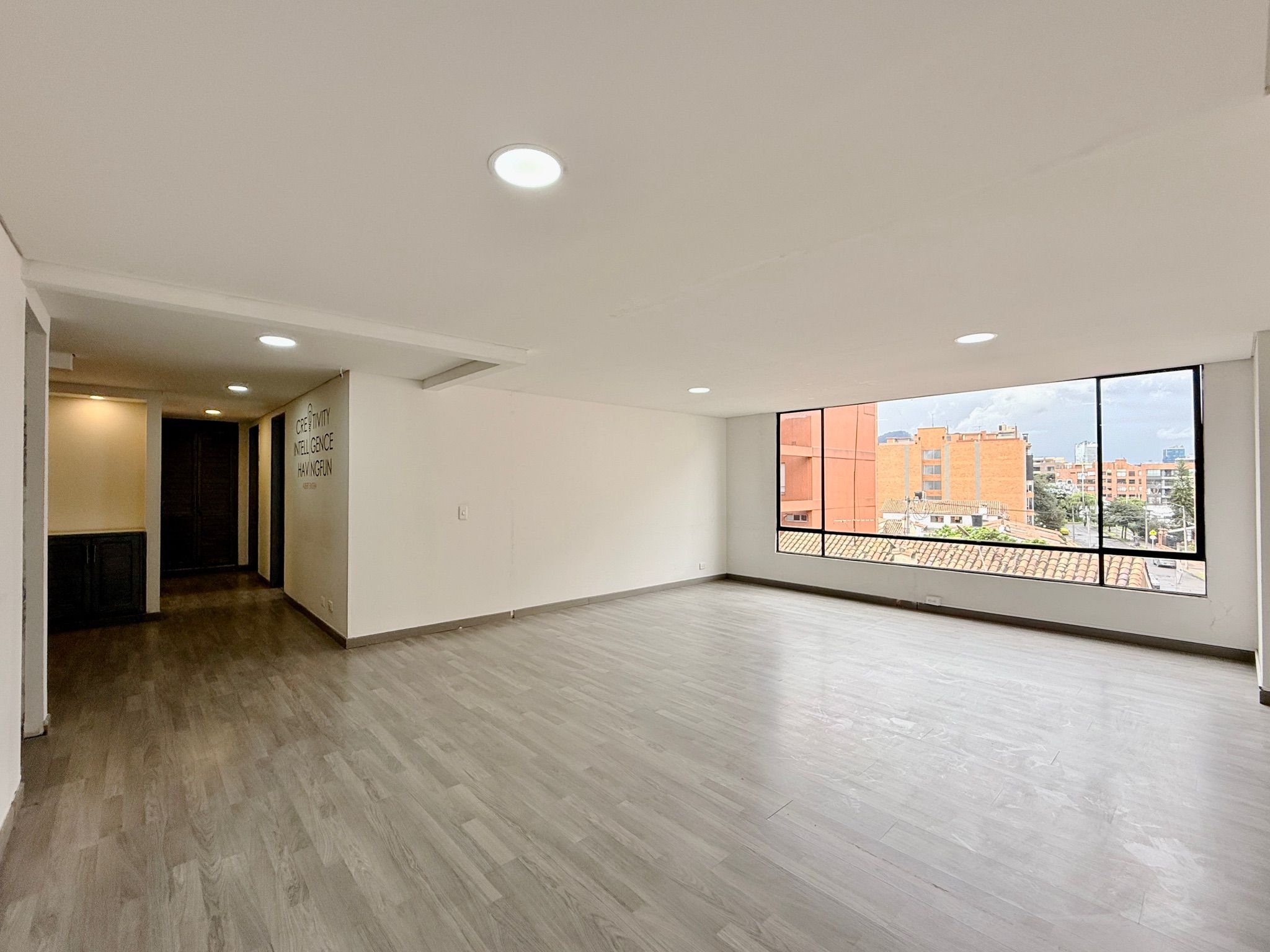 Oficina en venta Cundinamarca Bogotá San Patricio 104 m2 Habitaciones 0 Baños 2 Garajes 2 Precio $820000000