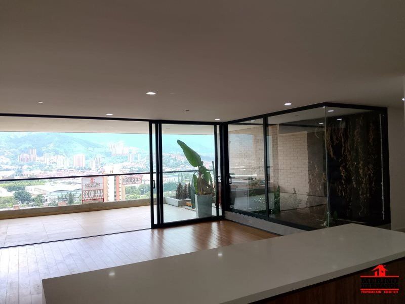 Apartamento en venta Antioquia Medellín Campo Valdes No2 205 m2 Habitaciones 3 Baños 5 Garajes 3 Precio $2350000000
