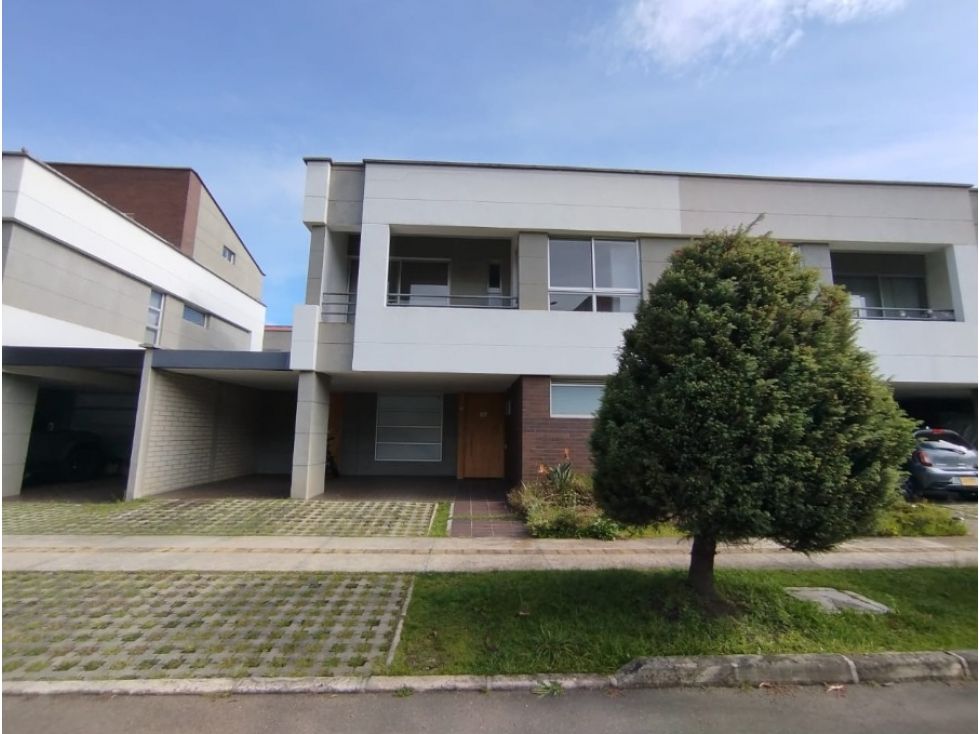 Apartamento en arriendo Antioquia Rionegro Gualanday 210 m2 Habitaciones 3 Baños 3 Garajes 1 Precio $6200000