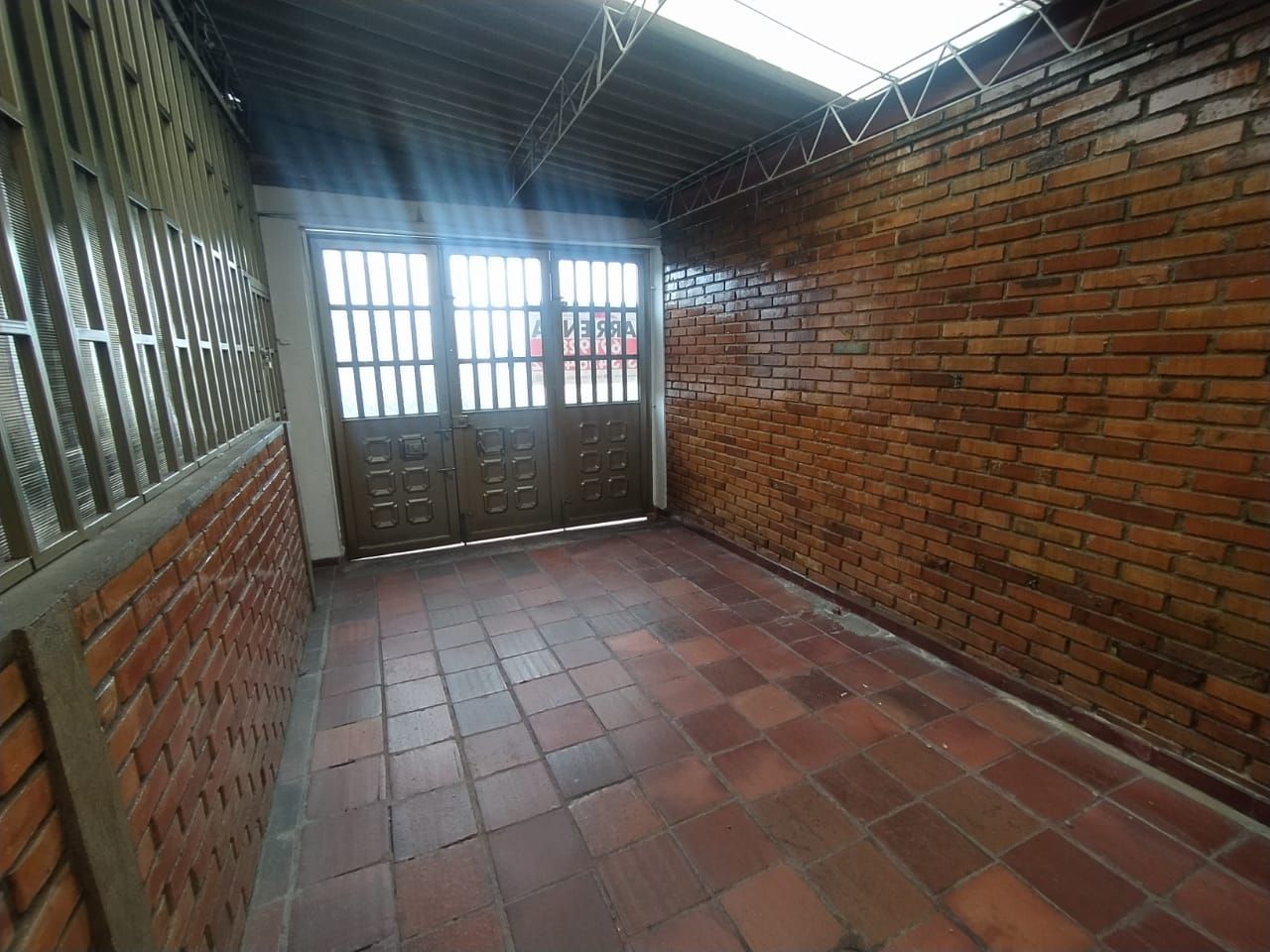 Casa en arriendo Cundinamarca Bogotá La Camelia 140 m2 Habitaciones 3 Baños 2 Garajes 0 Precio $2700000
