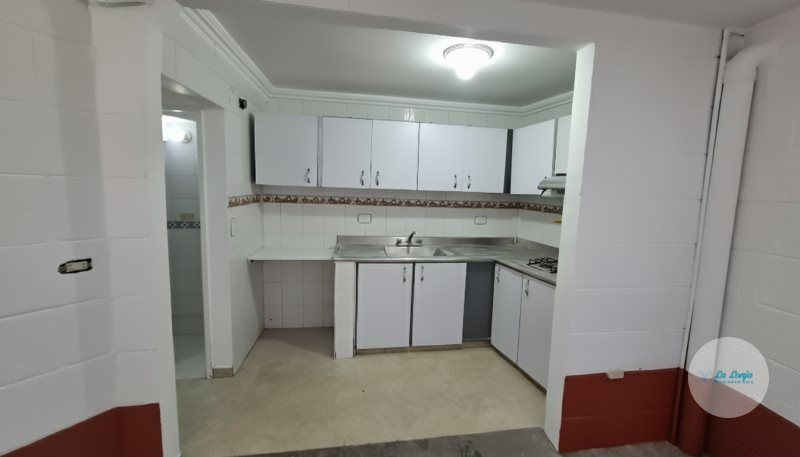 Apartamento en arriendo Antioquia Medellín Cucaracho 90 m2 Habitaciones 3 Baños 2 Garajes 0 Precio $1600000