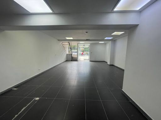 Local en arriendo Antioquia Medellín El Diamante No2 150 m2 Habitaciones 0 Baños 2 Garajes 0 Precio $15000000