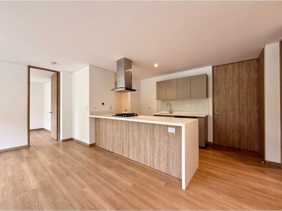 Apartamento en arriendo Antioquia El Retiro El Retiro 80 m2 Habitaciones 2 Baños 2 Garajes 1 Precio $3700000