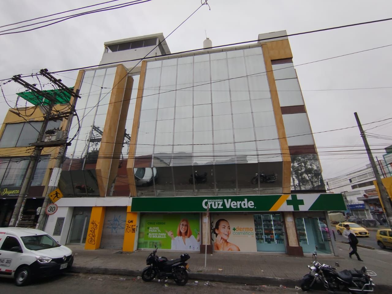 Local en arriendo Cundinamarca Bogotá Super Manzana 6 190 m2 Habitaciones 0 Baños 2 Garajes 0 Precio $6300000