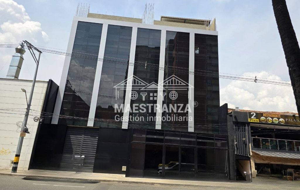 Edificio en arriendo Antioquia Medellín Perpetuo Socorro 3000 m2 Habitaciones 0 Baños 8 Garajes 0 Precio $130000000