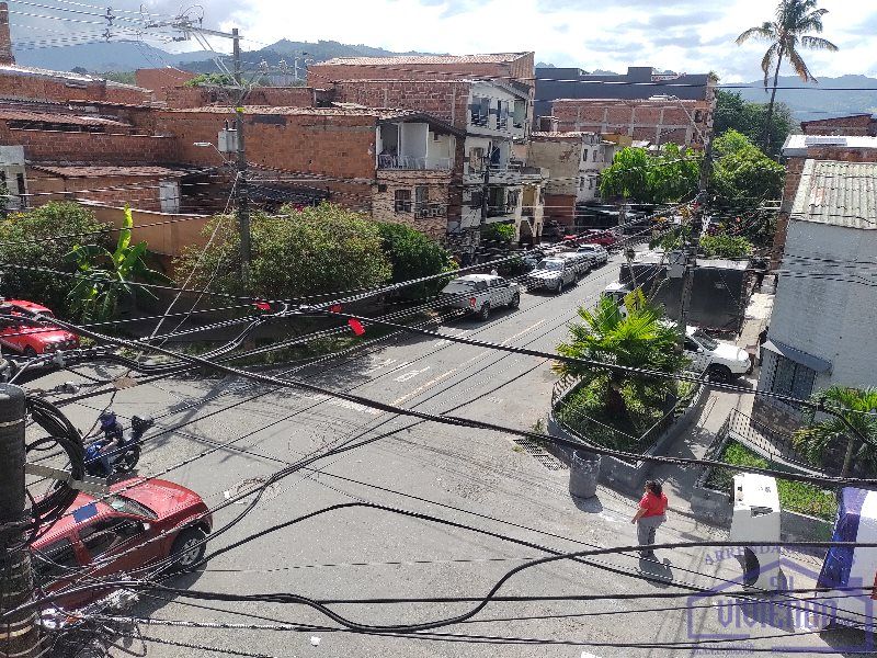 Apartamento en arriendo Antioquia Medellín Cristo Rey 72 m2 Habitaciones 2 Baños 1 Garajes 0 Precio $1750000