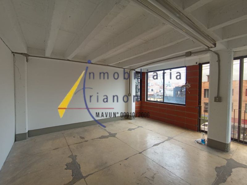 Bodega en arriendo Antioquia Medellín San Bernardo 200 m2 Habitaciones 0 Baños 2 Garajes 0 Precio $3500000