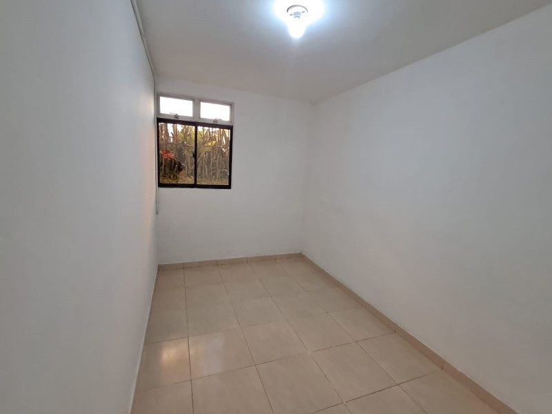 Local en arriendo Antioquia Medellín Miranda 12 m2 Habitaciones 0 Baños 1 Garajes 0 Precio $1000000