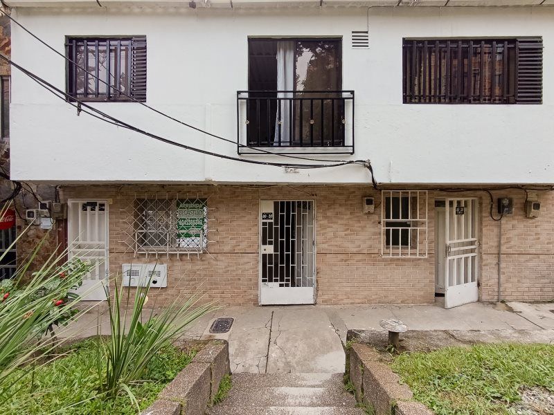 Casa en arriendo Antioquia Medellín Cementerio Universal 65 m2 Habitaciones 2 Baños 1 Garajes 0 Precio $1500000