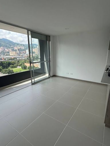 Apartamento en arriendo Antioquia Itagüí Zona Industrial 1 74 m2 Habitaciones 3 Baños 2 Garajes 1 Precio $2800000