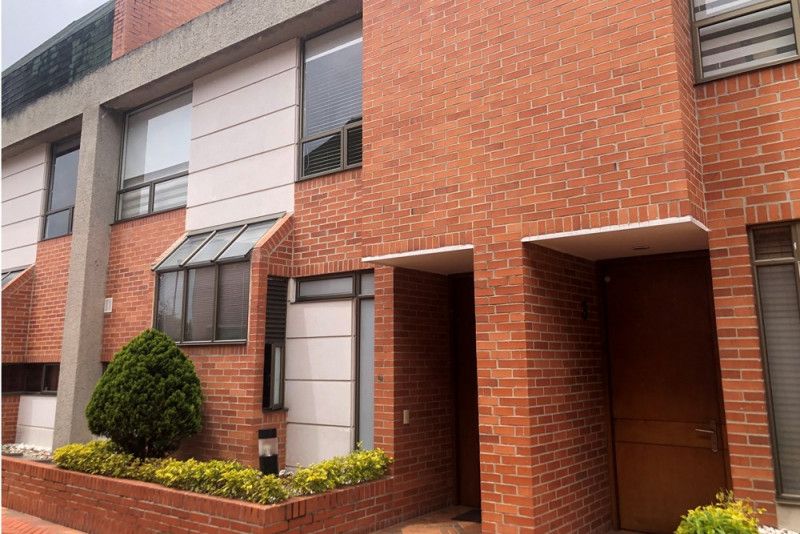 Casa en venta Cundinamarca Bogotá Bosque De Pinos 231 m2 Habitaciones 3 Baños 4 Garajes 3 Precio $1580000000