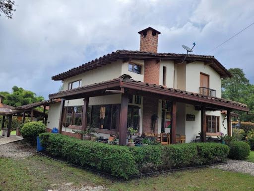 Casa en arriendo Antioquia La Ceja La Ceja 224 m2 Habitaciones 3 Baños 4 Garajes 2 Precio $4650000