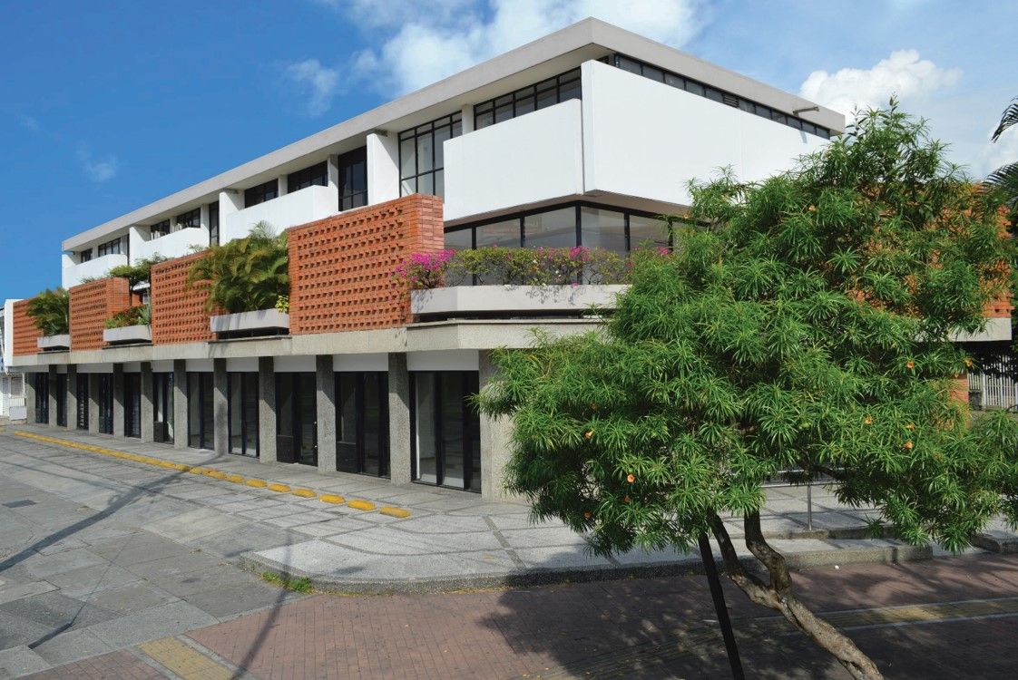 Oficina en arriendo Valle Del Cauca Cali San Fernando Nuevo 243 m2 Habitaciones 0 Baños 3 Garajes 1 Precio $5200000