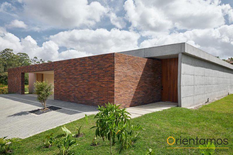 Casa en arriendo Antioquia Rionegro El Porvenir 2400 m2 Habitaciones 4 Baños 4 Garajes 2 Precio $22000000