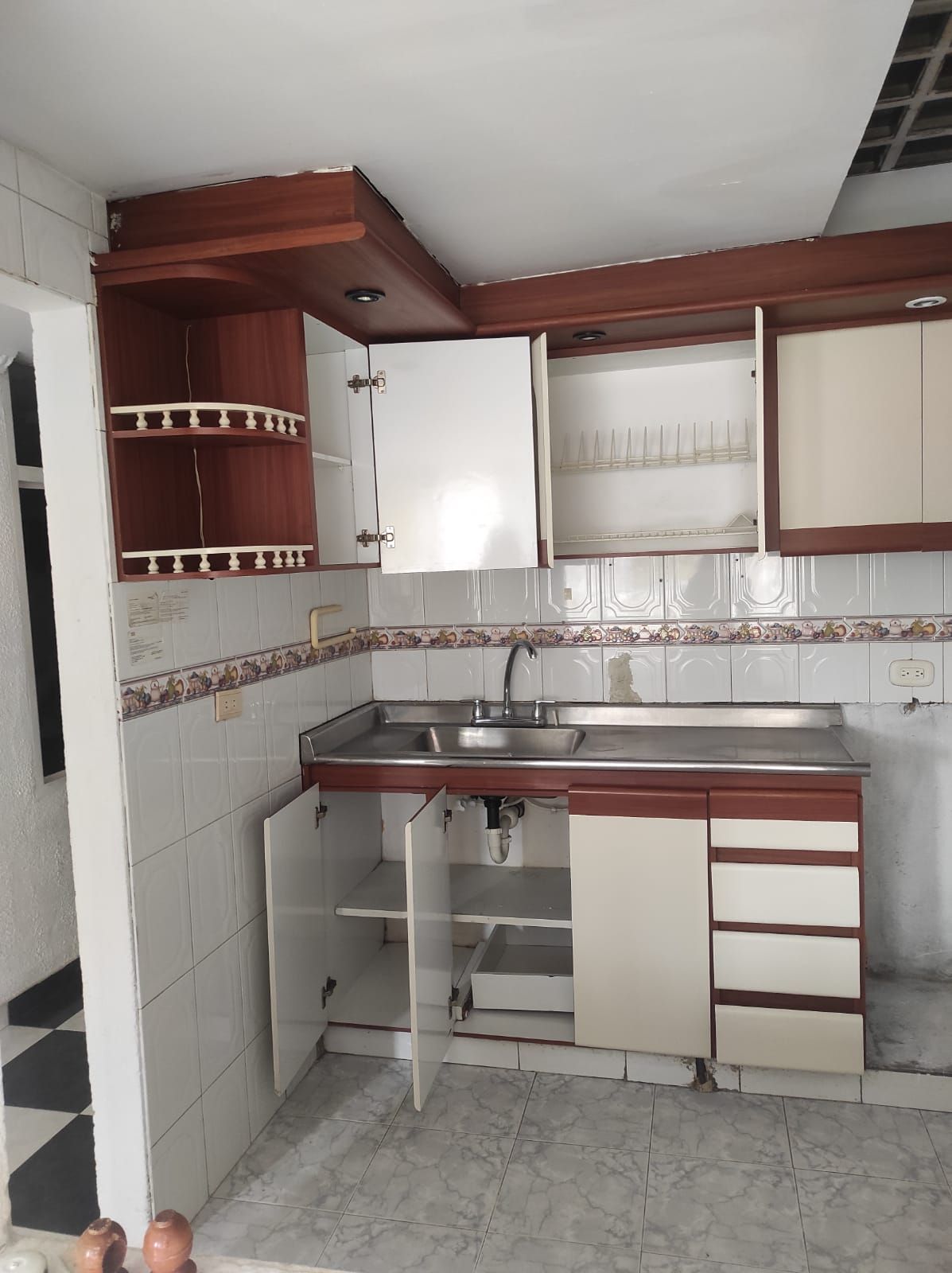 Casa en venta Cundinamarca Bogotá Santa Catalina Et Ii 200 m2 Habitaciones 6 Baños 3 Garajes 0 Precio $420000000