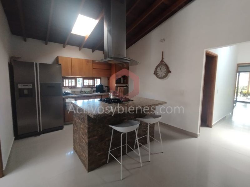Casa en arriendo Antioquia Envigado Las Antillas 230 m2 Habitaciones 3 Baños 4 Garajes 4 Precio $7900000