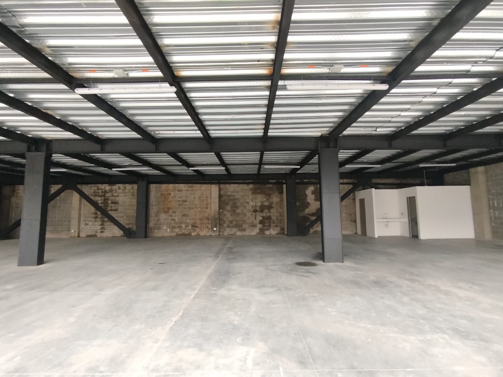 Local en arriendo Risaralda Pereira San Jose Sur 390 m2 Habitaciones 0 Baños 1 Garajes 0 Precio $16200000