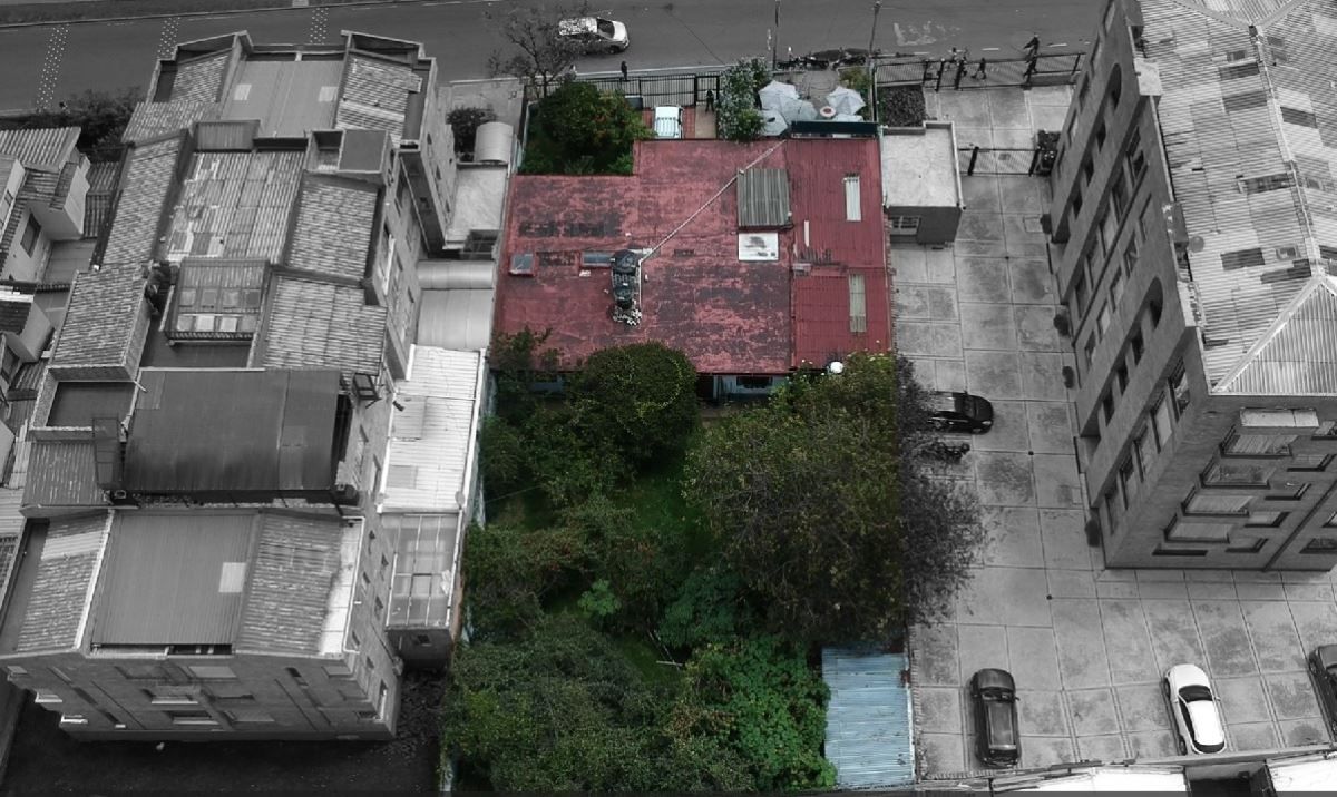 Casa en venta Cundinamarca Bogotá Cedro Narvaez 300 m2 Habitaciones 5 Baños 3 Garajes 2 Precio $3950000000