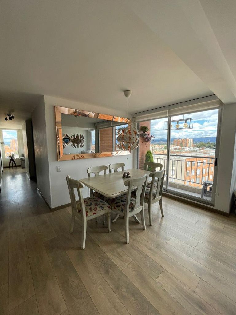 Apartamento en venta Cundinamarca Bogotá Centro Engativa 80 m2 Habitaciones 3 Baños 2 Garajes 2 Precio $468000000