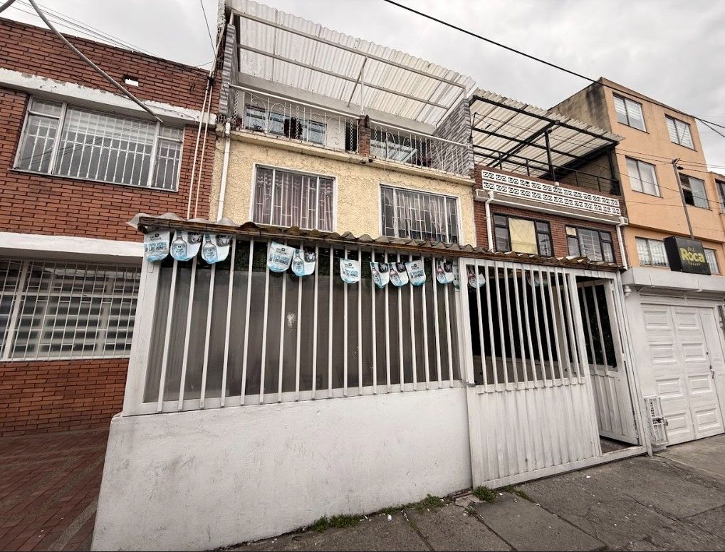 Casa en venta Cundinamarca Bogotá Tabora 300 m2 Habitaciones 10 Baños 7 Garajes 1 Precio $950000000