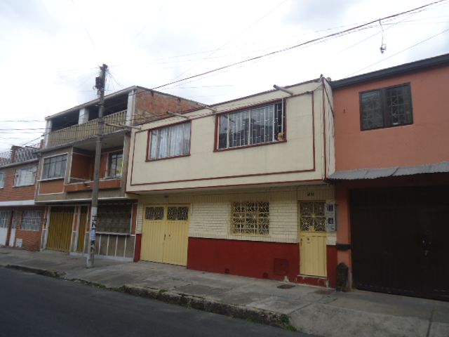 Casa en venta Cundinamarca Bogotá La Libertad 280 m2 Habitaciones 6 Baños 4 Garajes 1 Precio $630000000