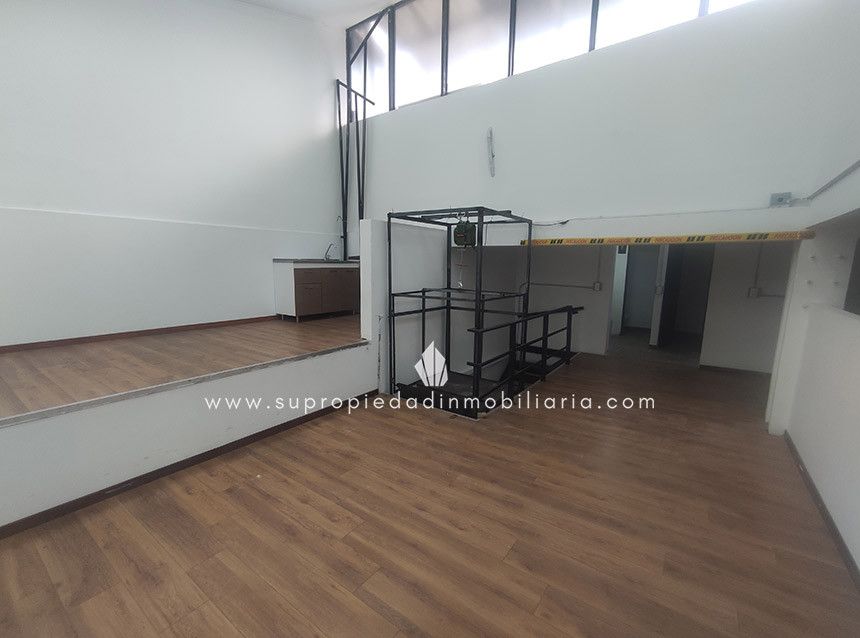 Local en arriendo Antioquia Itagüí La Esmeralda 238 m2 Habitaciones 0 Baños 2 Garajes 0 Precio $11900000