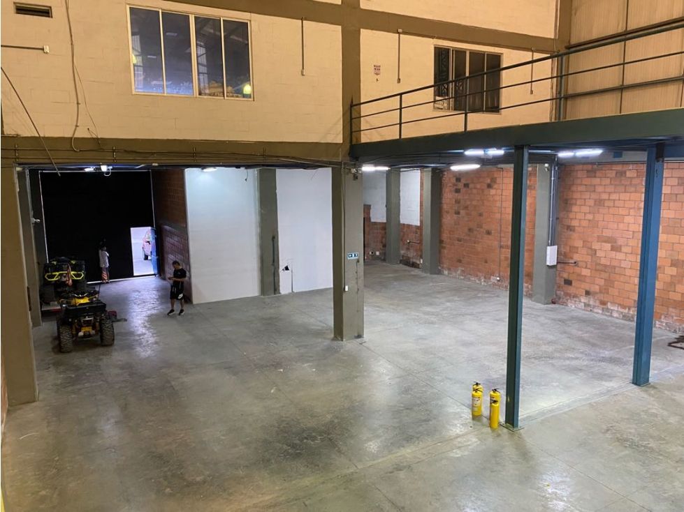 Bodega en arriendo Risaralda Dosquebradas Br La Badea 900 m2 Habitaciones 0 Baños 2 Garajes 3 Precio $15000000