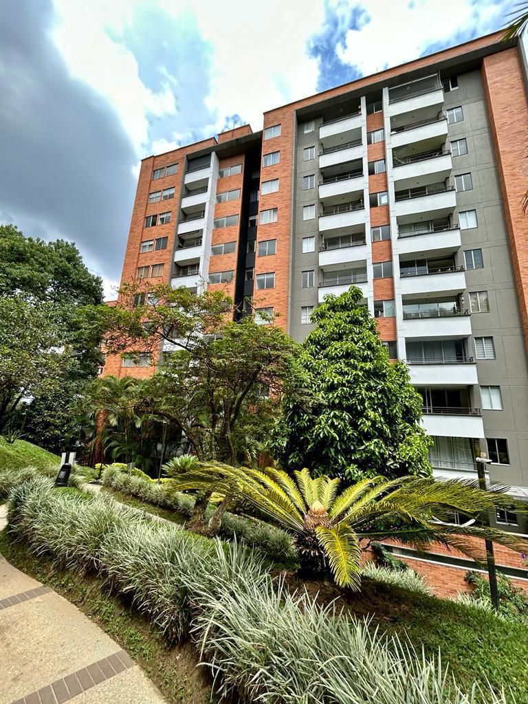 Apartamento en arriendo Antioquia Envigado Uribe Ángel 80 m2 Habitaciones 2 Baños 2 Garajes 1 Precio $3100000