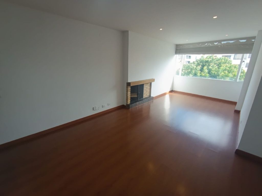 Apartamento en arriendo Cundinamarca Bogotá Santa Barbara Central 80 m2 Habitaciones 3 Baños 3 Garajes 2 Precio $3500000