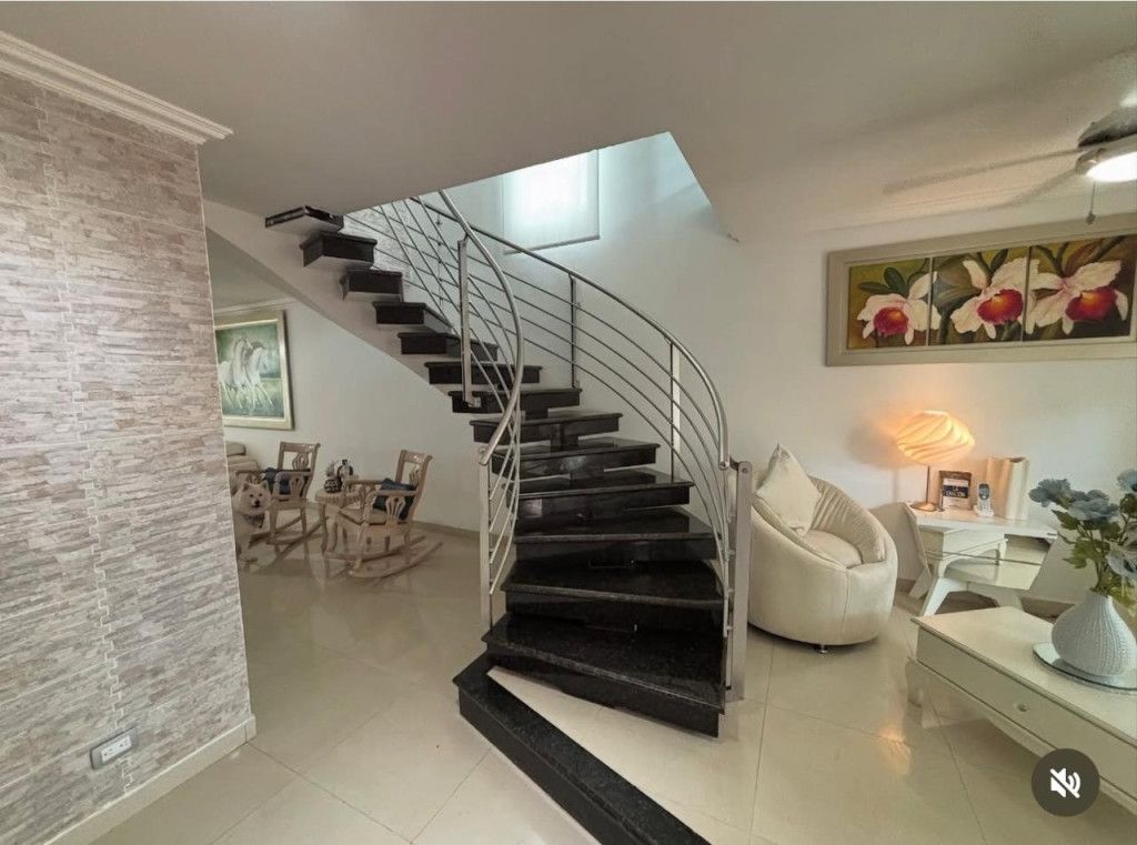 Casa en venta Atlántico Barranquilla Cr Florida Village 243 m2 Habitaciones 3 Baños 4 Garajes 2 Precio $1350000000