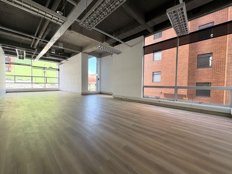 Oficina en arriendo Cundinamarca Bogotá Rincon Del Chicó 71 m2 Habitaciones 0 Baños 2 Garajes 2 Precio $4970000