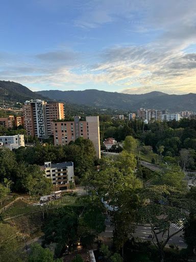 Apartamento en arriendo Antioquia Medellín San Lucas 140 m2 Habitaciones 2 Baños 3 Garajes 1 Precio $14000000