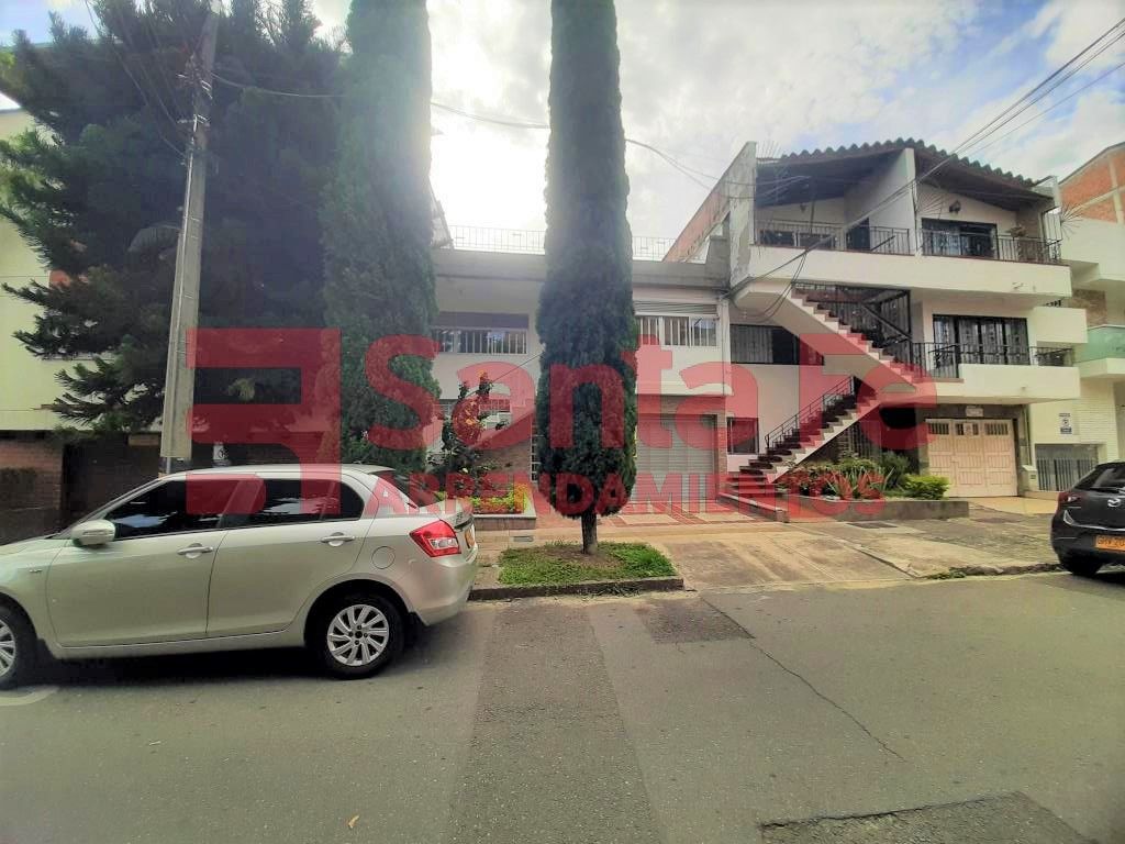 Casa en arriendo Antioquia Medellín Estadio 165 m2 Habitaciones 4 Baños 3 Garajes 1 Precio $6000000