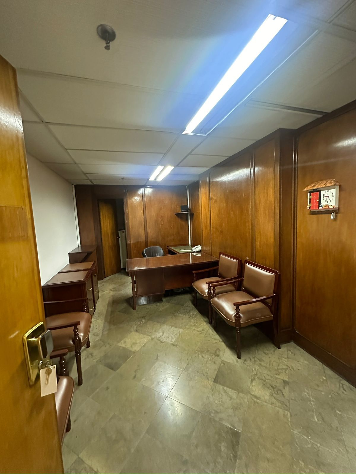 Oficina en arriendo o venta Antioquia Medellín Patio Bonito 74 m2 Habitaciones 0 Baños 1 Garajes 0 Precio venta $850000000 Precio arriendo $8272000