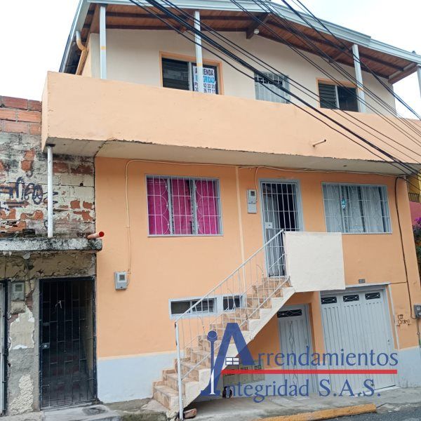 Apartamento en arriendo Antioquia Medellín El Rincon 110 m2 Habitaciones 3 Baños 1 Garajes 0 Precio $2000000