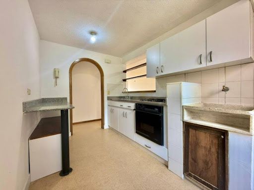 Apartamento en arriendo Antioquia Medellín Urbanizacion Cedros De La Colina 71 m2 Habitaciones 3 Baños 2 Garajes 1 Precio $3000000