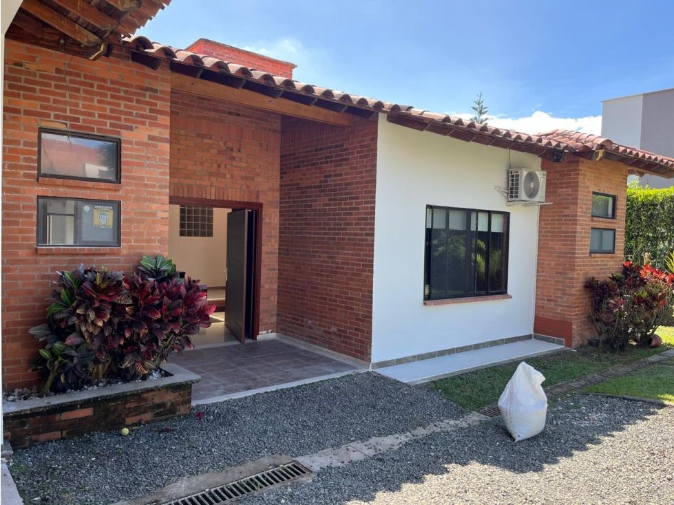 Casa Campestre en arriendo Risaralda Pereira Ur Bulevar De Las Villas 355 m2 Habitaciones 4 Baños 4 Garajes 2 Precio $6500000